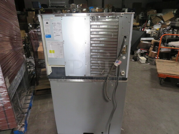 One Scotsman Ice Maker With Bin. Model# CO330MA-1E. 115 Volt. Looks NEW And Works GREAT! 30.5X33X60 - Image 4 of 7