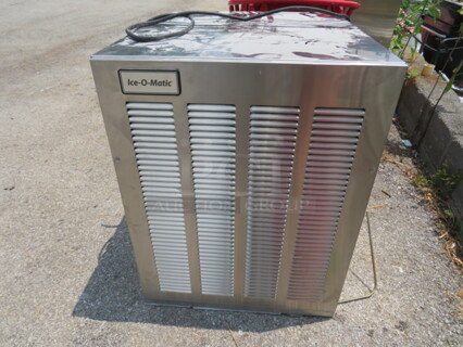 One Ice O Matic Ice Head. Model# GEM0450AS. 115 Volt. 21X24X27