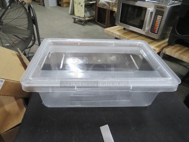 One NEW 3.5 Gallon Food Storage Container With Lid.  - Image 1 of 1