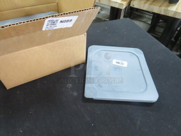 NEW 1/6 Size Food Storage Lid. 6XBID - Image 1 of 1