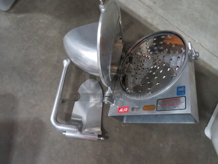 One Pelican Head Attachment