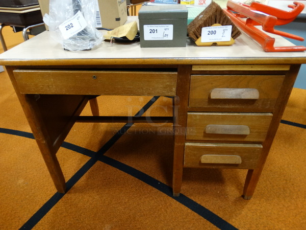 Wood Pattern Desk w/ 3 Right Side Drawers. 42x30x30. (Gym)