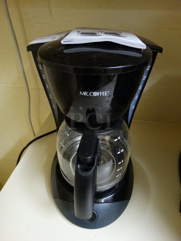 Mr Coffee Countertop Coffee Machine w/ Coffee Pot. 9x10x12