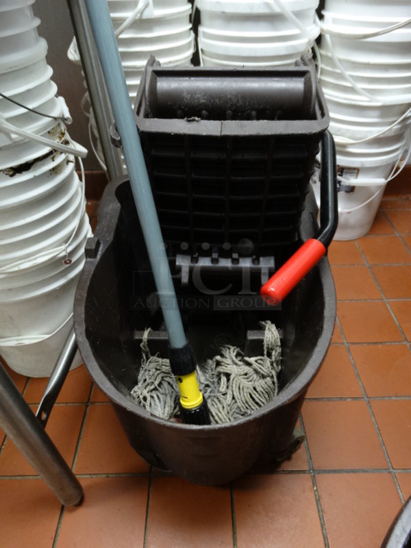 Brown Poly Mop Bucket on Commercial Casters. Comes w/ Mop. 15x22x27