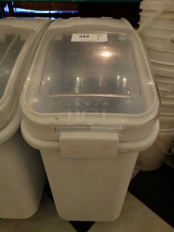 Rubbermaid White Poly Ingredient Bin w/ Clear Lid on Commercial Casters. 13x29x29