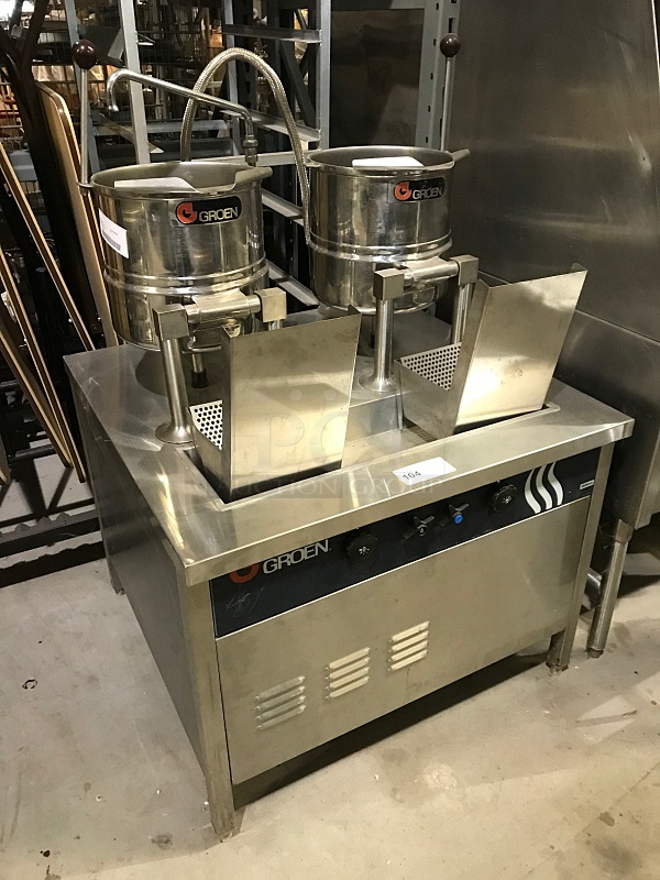 LIKE NEW! Dual 20qt Groen TDC/3-20 Manual Tilt Jacketed Kettles on Stand w/ Thermostatic Controls & Water Faucet, Tested & Working!