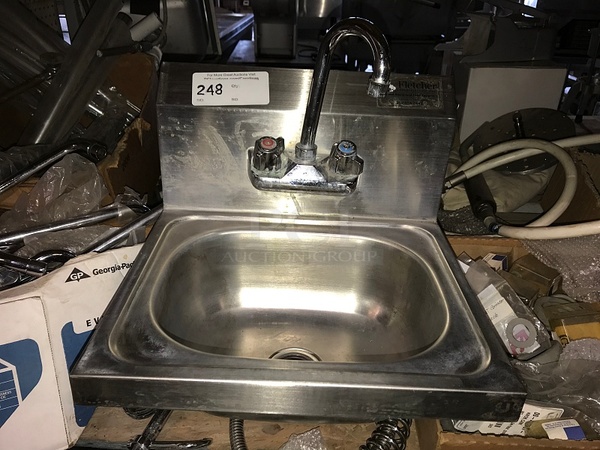 Hand Sink w/Faucet