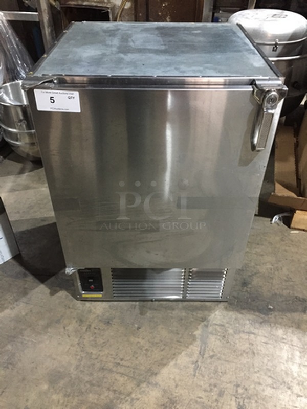 SWEET! NEW Out Of The Box! Glastender Commercial Under The Counter/Countertop Mug Chiller! With Poly Coated Racks! All Stainless Steel Body! Model MFV24SN(L) Serial 404141686N! 115V 1Phase! 