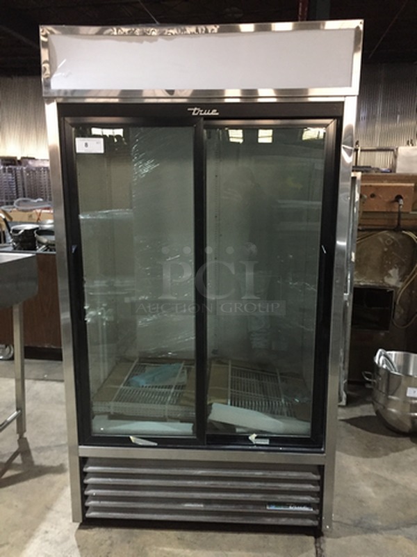 GORGEOUS! NEW! SCRATCH-N-DENT! True Commercial 2 Door Reach In Refrigerator Merchandiser! With Poly Coated Racks! All Stainless Steel Body! Model GDM37HCLD Serial 9382593! 115V 1Phase!