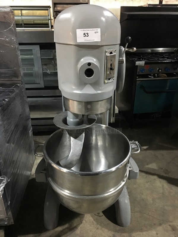GREAT! Hobart Commercial Floor Style 80 Quart Planetary Mixer! With Stainless Steel Bowl! With Dough Hook Attachment! Model L800 Serial 1409110! 220V 3Phase!