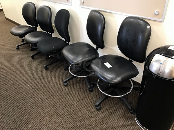 Five Herman Miller Task Chairs - Image 1 of 6