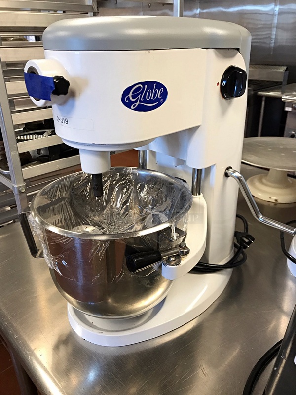 Globe SP5 Aluminum Gear Driven 5 Qt Commercial Countertop Mixer, Includes Attachments, 115v 1ph, Tested & Working! - Image 2 of 3