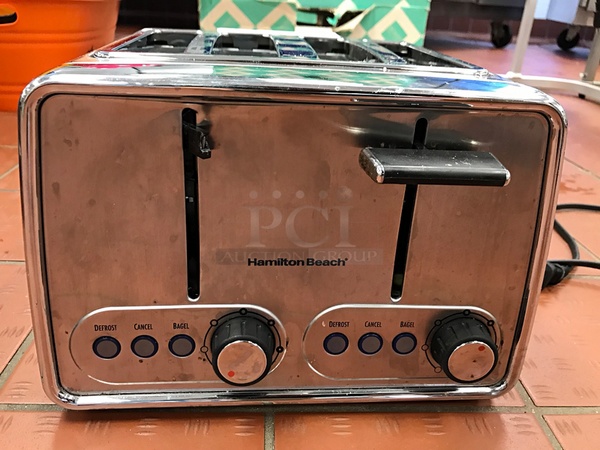 Hamilton Beach Four Slice Electric Toaster, 110v 1ph, Tested & Working! - Image 2 of 3