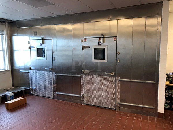 LIKE NEW! Side By Side Walk-In Cooler & Freezer, Stainless Steel Front & Doors, Diamond Plate Floor in Both, 220v 1ph, Door Keys Included. Tested & Working!