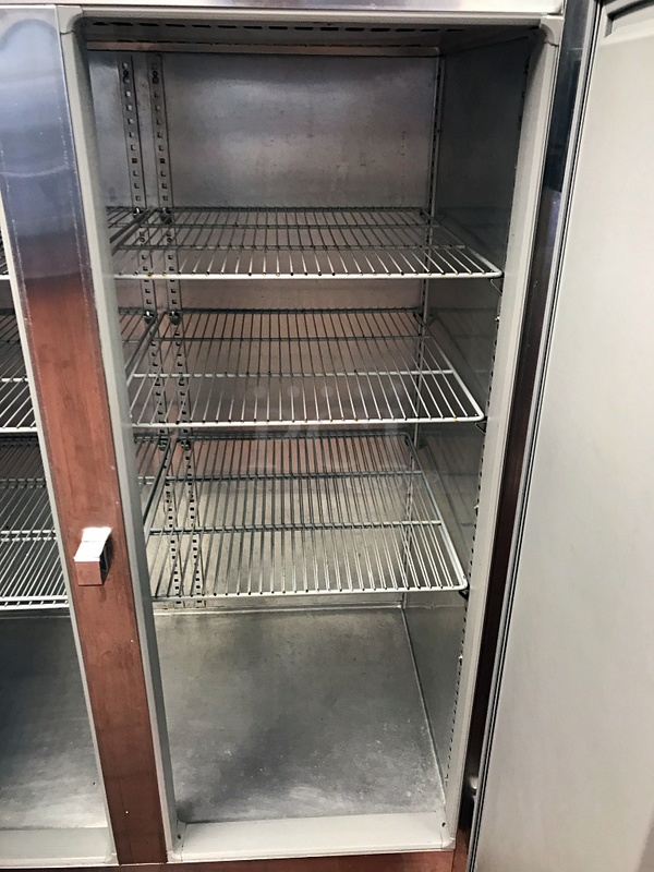 Victory RSA-2D-S7 UltraSpec Series Refrigerator Featuring Secure-Temp Technology, Reach-In Two Door, 115v 1ph, Tested & Working! - Image 4 of 5