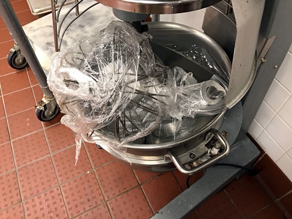 Hobart D300T 30qt Floor Mixer w/ Timer & Attachments, 120v 1ph, Tested & Working! - Image 3 of 5