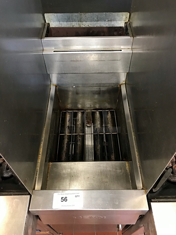 Dean 40lbs Natural Gas Deep Fryer w/ Built In Oil Filtration System, Left & Right Splash Guards & Two Baskets, Tested & Working! - Image 2 of 5