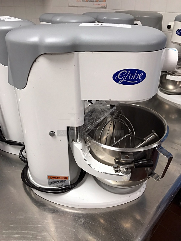 Globe SP5 Aluminum Gear Driven 5 Qt Commercial Countertop Mixer, Includes Attachments, 115v 1ph, Tested & Working! - Image 1 of 4