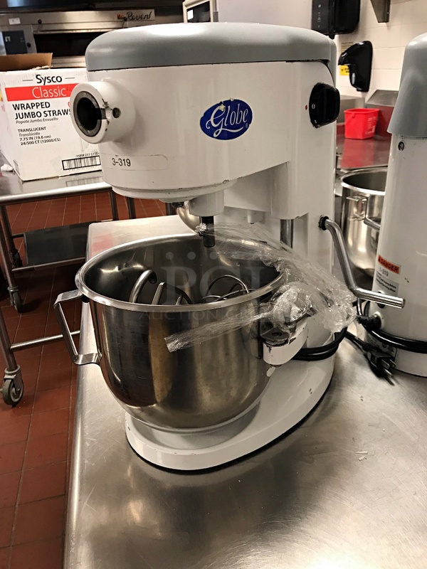 Globe SP5 Aluminum Gear Driven 5 Qt Commercial Countertop Mixer, Includes Attachments, 115v 1ph, Tested & Working! - Image 3 of 4