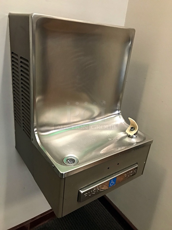 Elkay EHF-8-1 Refrigerated Wall Mounted Water Fountain, 115v 1ph, Tested & Working! - Image 1 of 3