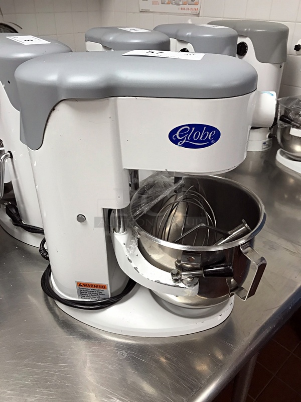 Globe SP5 Aluminum Gear Driven 5 Qt Commercial Countertop Mixer, Includes Attachments, 115v 1ph, Tested & Working!