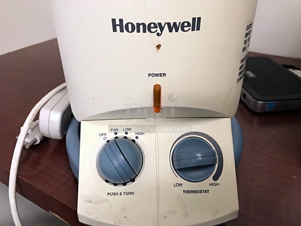 Honeywell Surround Heat Personal Space Heater - Image 2 of 3
