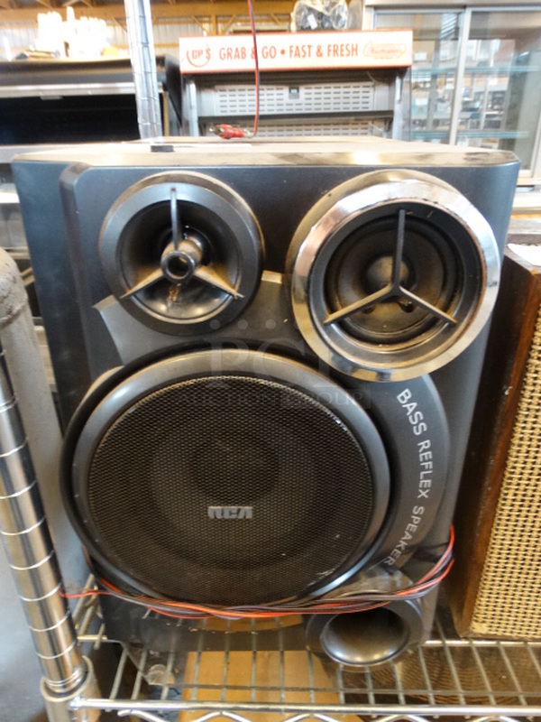 2 RCA Model RS2654 Subwoofer Speakers. 9.5x8x13. 2 Times Your Bid!