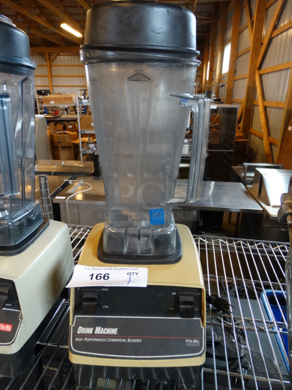 Vita Mix Model VM0100A Commercial Countertop Blender w/ Pitcher. 120 Volts, 1 Phase. 8x10x18. Tested and Working!