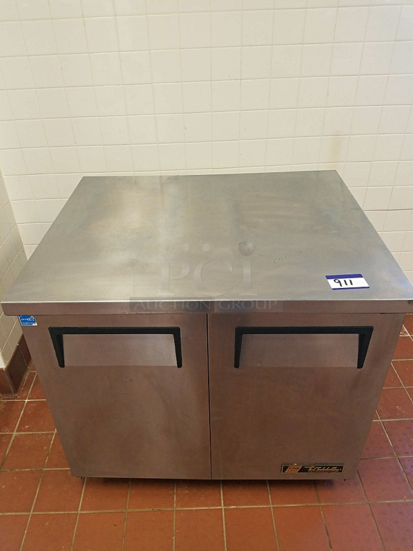 Two Door True Undercounter Refrigerator on Casters, 115v 1ph, Tested & Working! needs freon