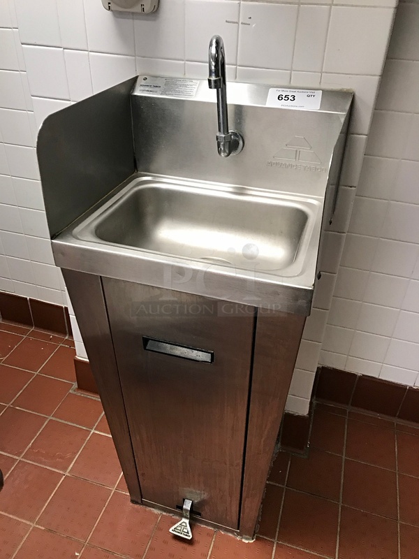 Advance Tabco Stainless Steel Pedestal Hand Sink w/ Foot Controls, Tested & Working!