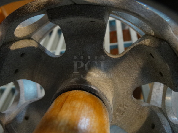Metal Donut Cutting Rolling Pin. 11x6x6 - Image 6 of 6
