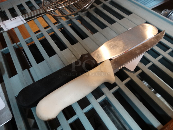 2 Metal Items; Spreader and Knife. 11". 2 Times Your Bid! - Image 1 of 2