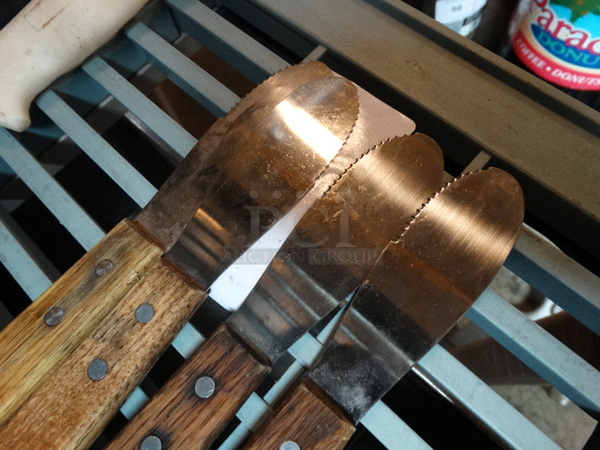 4 Metal Spreaders. 7.5". 4 Times Your Bid! - Image 3 of 3
