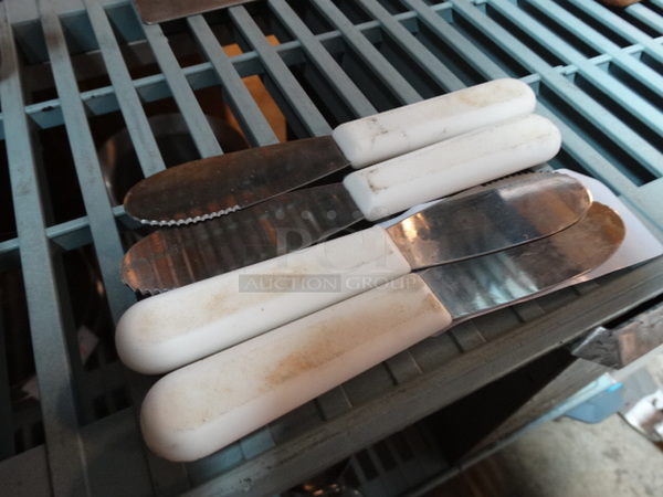 4 Metal Spreaders. 7.5". 4 Times Your Bid! - Image 1 of 2