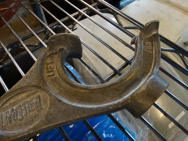 Tablecraft Metal Pail / Barrel Opener. 15x4x1.5 - Image 2 of 3