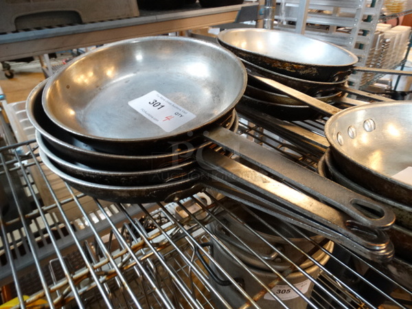 4 Metal Skillets. 18x10.5x2. 4 Times Your Bid!