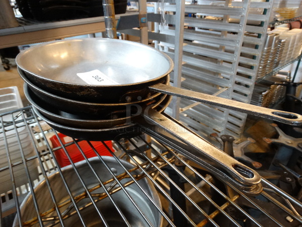 4 Metal Skillets. 18x10.5x2. 4 Times Your Bid! - Image 1 of 3