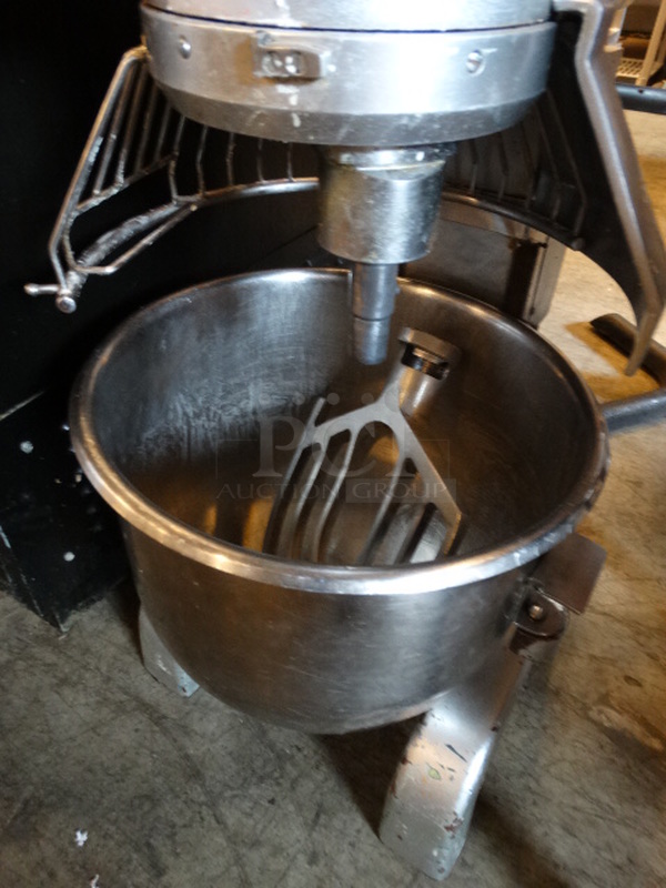 WOW! Berkel Model PM20 Metal Commercial 20 Quart Planetary Mixer w/ Metal Mixing Bowl, Bowl Guard and Paddle Attachment. 110 Volts, 1 Phase. 15x20x32. Tested and Working! - Image 4 of 7