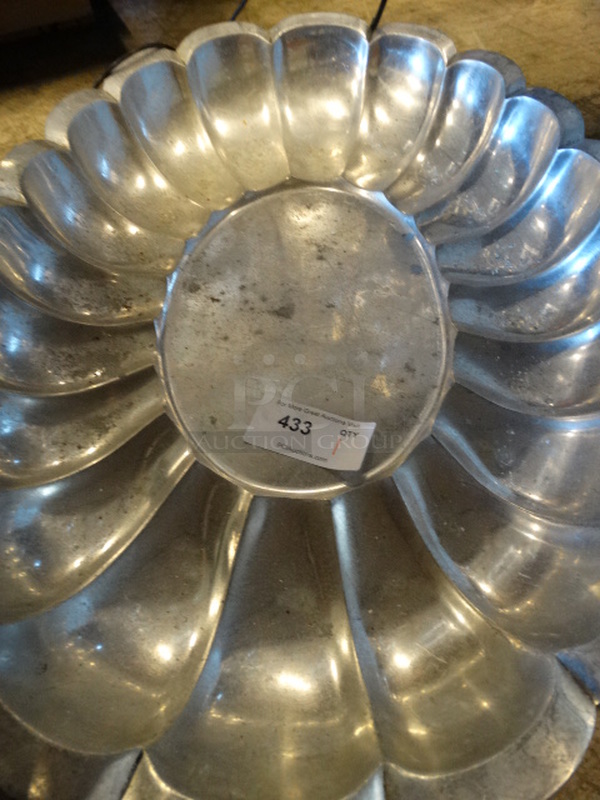 Metal Tray. 33x24x4 - Image 3 of 3