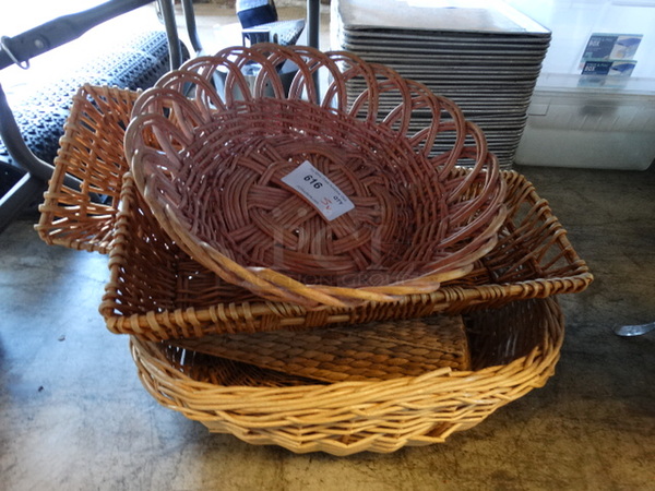 5 Various Baskets. Includes 18x18x5. 5 Times Your Bid! - Image 1 of 2