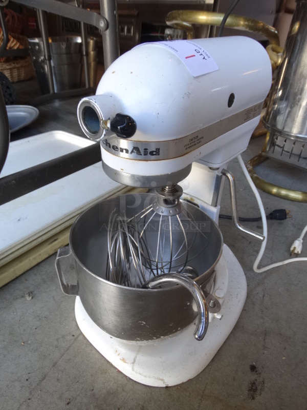 KitchenAid Model K5SS Countertop 5 Quart Planetary Mixer w/ Metal Mixing Bowl, Dough Hook, Whisk and Paddle Attachments. 115 Volts, 1 Phase. 10x13x16. Tested and Working!