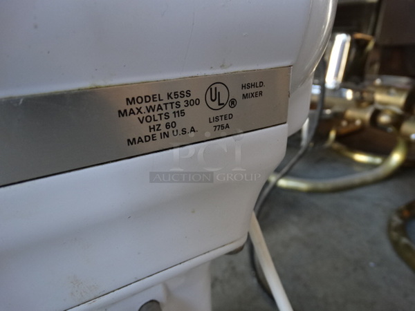 KitchenAid Model K5SS Countertop 5 Quart Planetary Mixer w/ Metal Mixing Bowl, Dough Hook, Whisk and Paddle Attachments. 115 Volts, 1 Phase. 10x13x16. Tested and Working! - Image 5 of 6