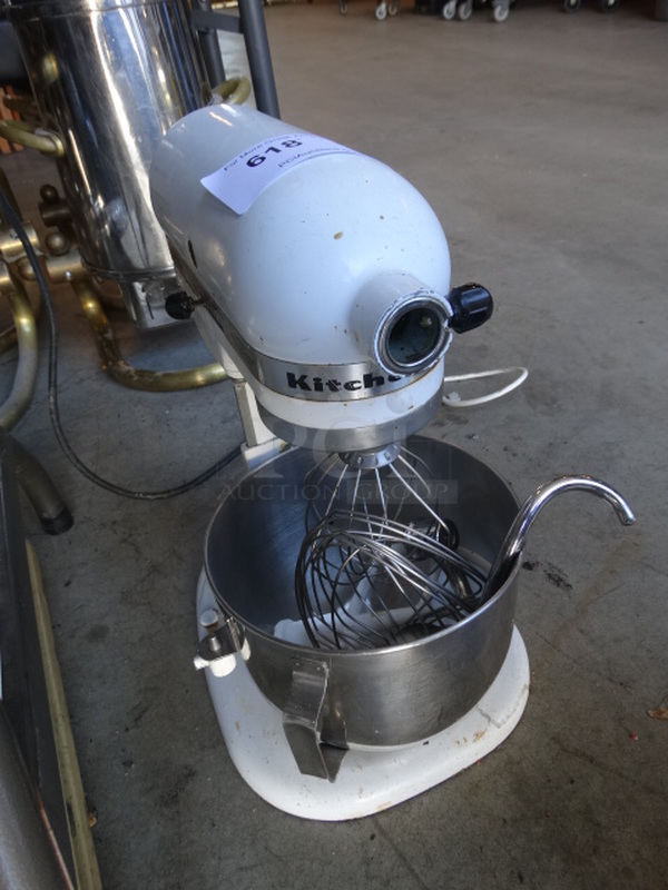 KitchenAid Model K5SS Countertop 5 Quart Planetary Mixer w/ Metal Mixing Bowl, Dough Hook, Whisk and Paddle Attachments. 115 Volts, 1 Phase. 10x13x16. Tested and Working! - Image 6 of 6