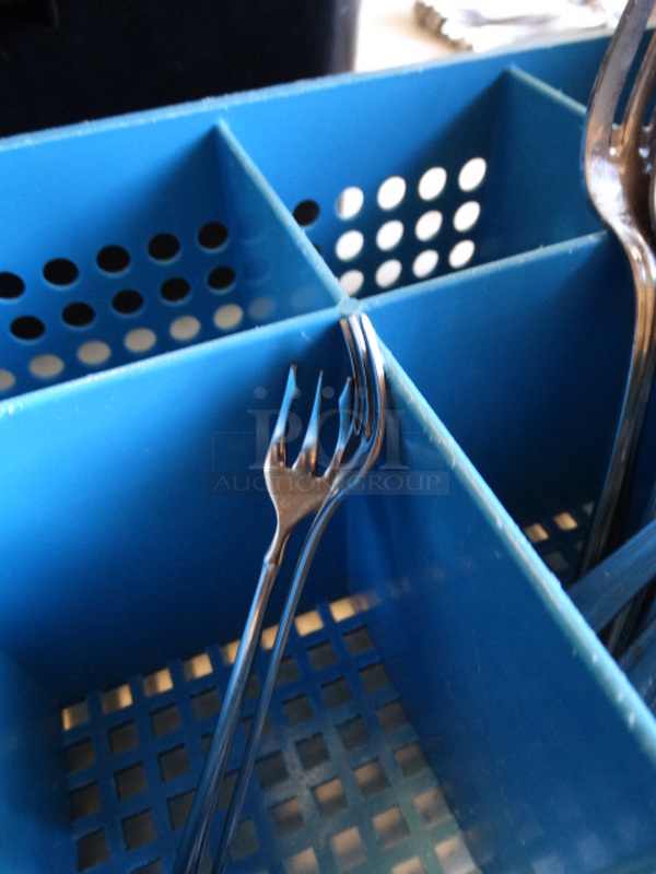 All One Money! Lot of 28 Pieces of Silverware; 9 Knives, 12 Spoons, 5 Forks and 2 Oyster Forks in Silverware Caddy! - Image 4 of 6
