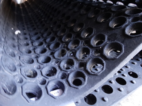Black Anti Fatigue Floor Mat. 59x39 - Image 3 of 3