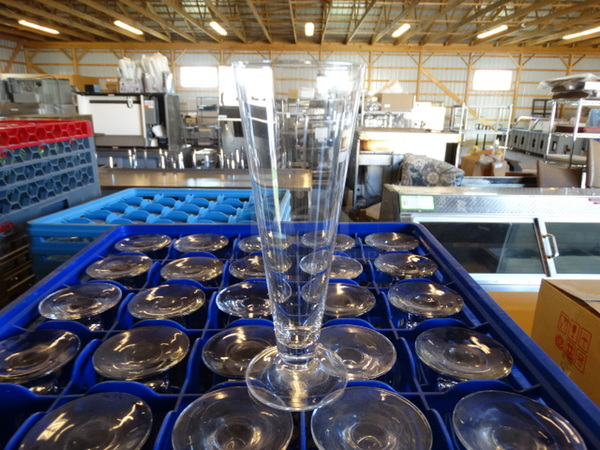 25 Footed Beverage Glasses in Dish Caddy. 3x3x9. 25 Times Your Bid! - Image 1 of 2