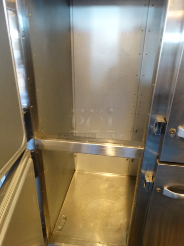 AMAZING! Traulsen Model AHT232DUT Stainless Steel Commercial 4 Half Size Door Reach In Cooler. 115 Volts, 1 Phase. 47x35x84. Tested and Working! - Image 4 of 7