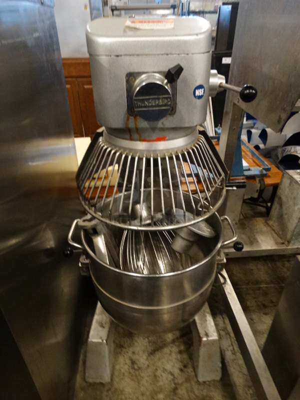 BEAUTIFUL! Thunderbird Model ARM-40 Metal Commercial Floor Style 40 Quart Planetary Mixer w/ Mixing Bowl, Bowl Guard, Dough Hook, Paddle and Whisk Attachments. 115 Volts, 1 Phase. 21x24x46. Tested and Working! - Image 7 of 7