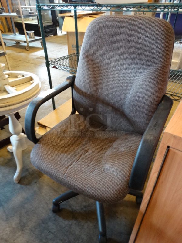 Office Chair w/ Arm Rests. 26x22x43 - Image 2 of 4