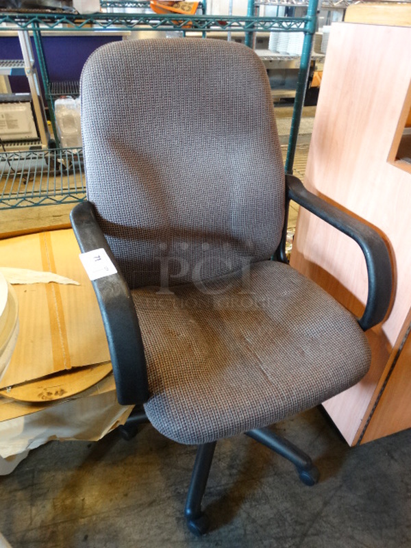 Office Chair w/ Arm Rests. 26x22x43 - Image 3 of 4